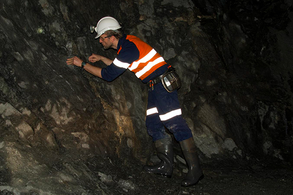 Los Equipos de Seguridad para Trabajos Mineros